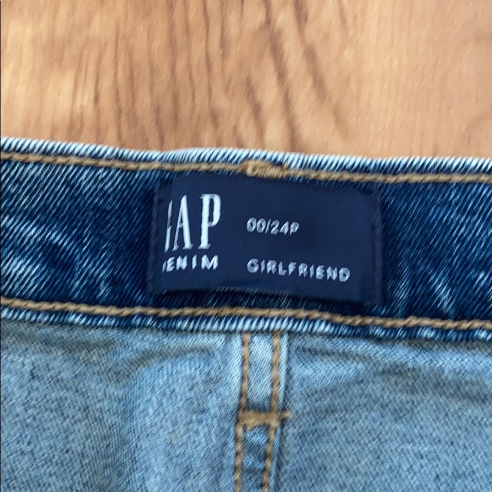 Gap Denim mid rise girlfriend woman’s jeans - Picture 5 of 9